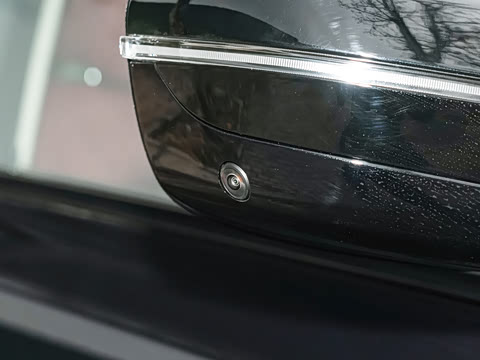 2026�� 330Li M�˶���ҹ��װ