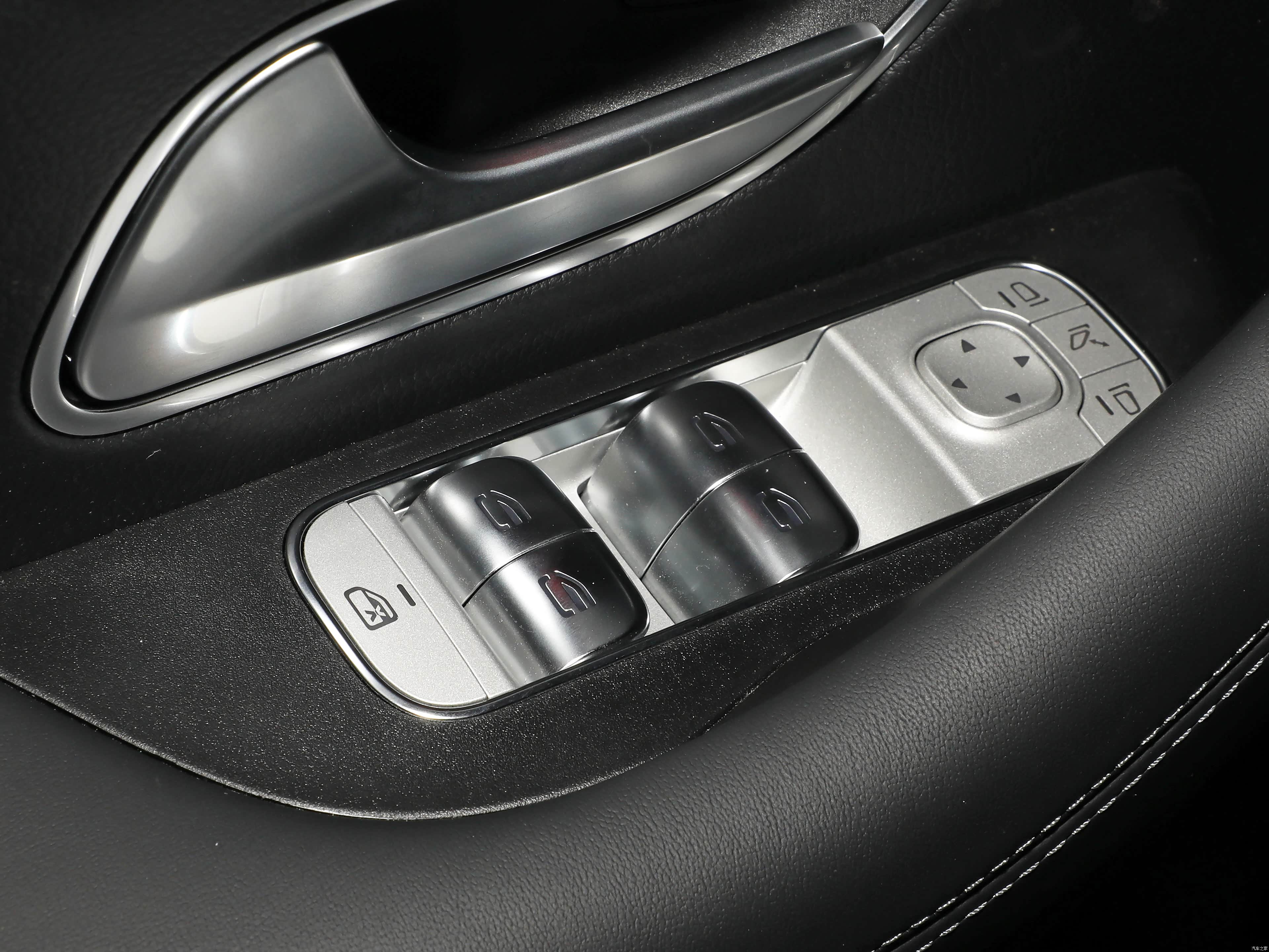 Mercedes-Benz GLE, миниатюра 23