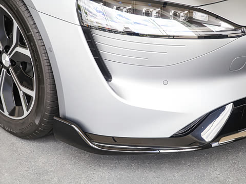 2025�� 705km Max