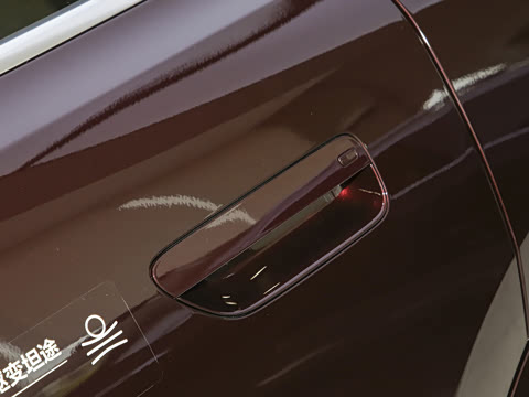 2025�� ���� Ultra�� 53.4kWh 6���� (896�߼����״