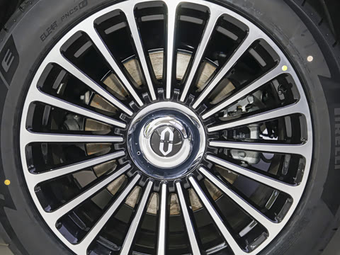 2025�� ���� Ultra�� 53.4kWh 6���� (896�߼����״