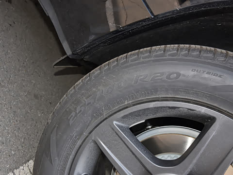 2026�� 110 3.0T P400 X-Dynamic SE