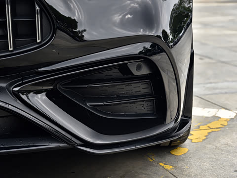 2026�� �Ŀ� AMG CLE 53 4MATIC+ ���ܳ�