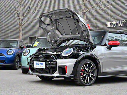 2025�� JOHN COOPER WORKS CABRIO