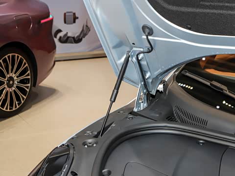 2025�� �Ŀ� 710 Max��