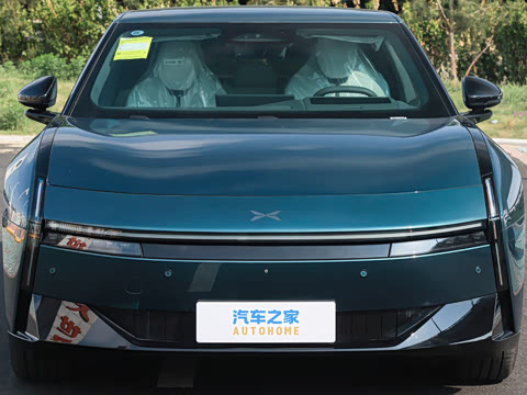 2025�� 702 Max