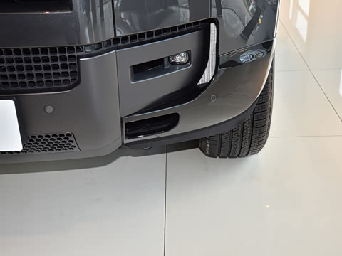 2026�� 110 3.0T P400 X-Dynamic HSE