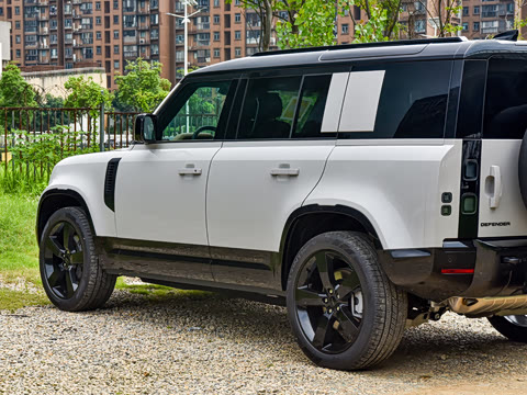 2026�� 110 3.0T X-Dynamic HSE