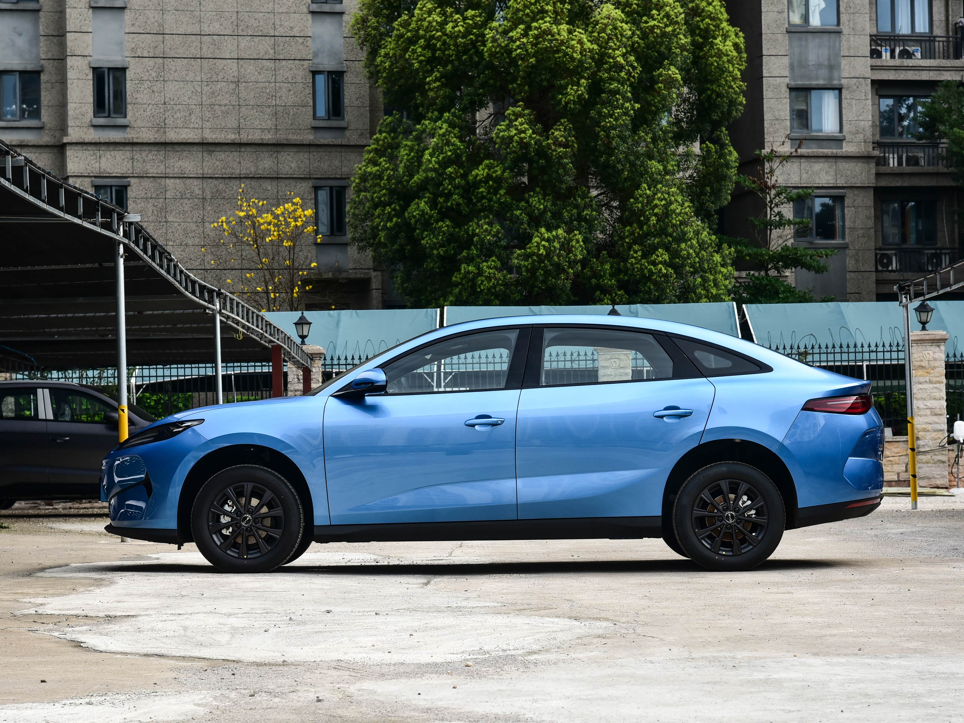 BYD e7, миниатюра 4