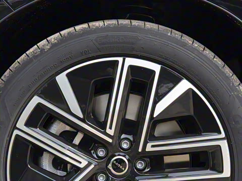 2026�� ������������Plus