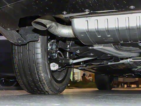 2025�� sDrive25i M�˶���װ