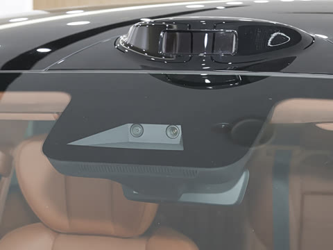 2025�� 825 Max��