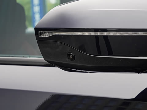 2026�� 530Li ������ M�˶���װ