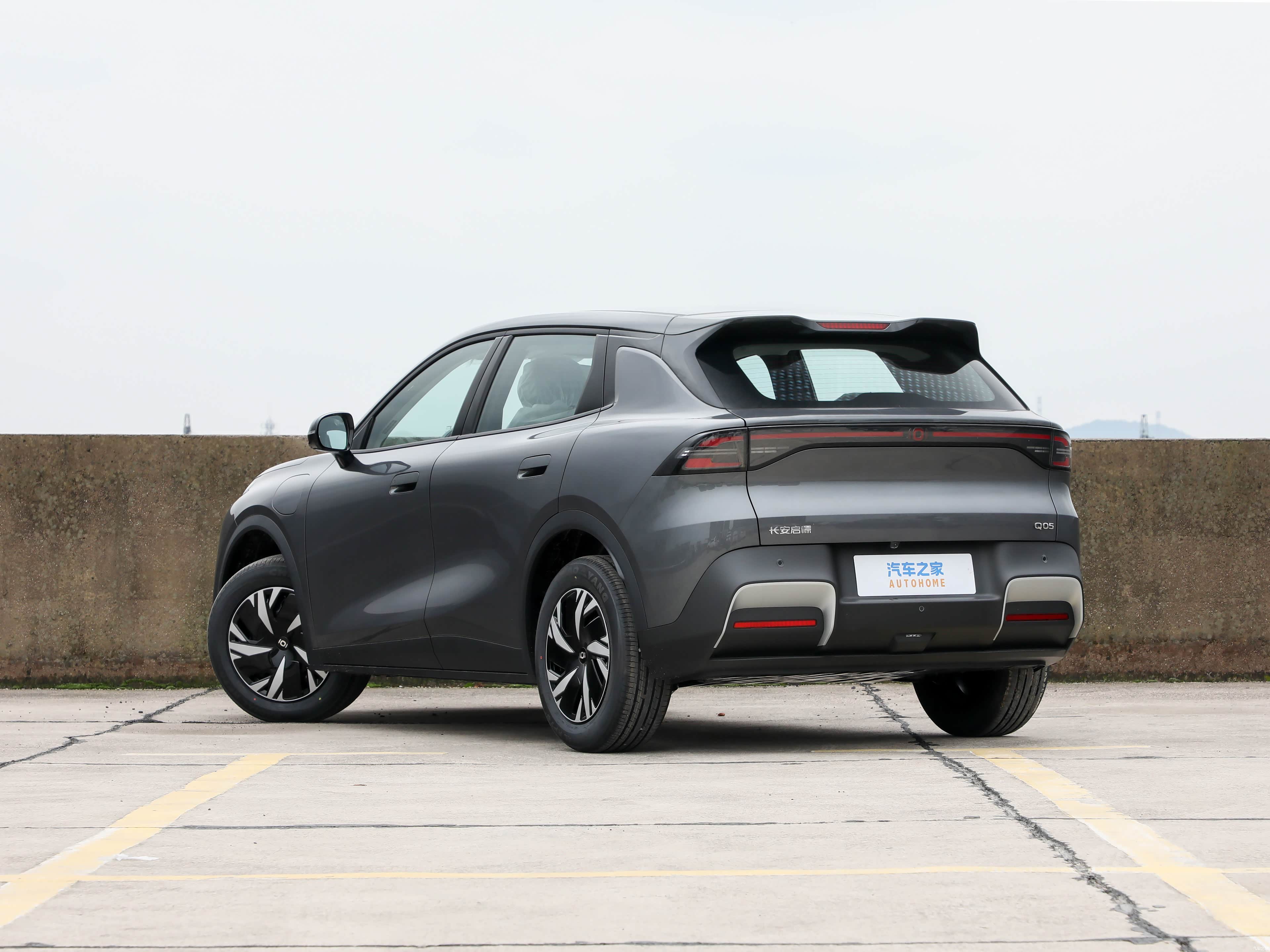 Changan Qiyuan Q05 — задние фонари крупным планом