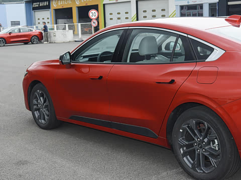 2026  2.0T  EcoBoost  