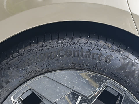 2025�� 2.0T �����