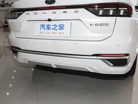 2025�� 2.0T EcoBoost ������