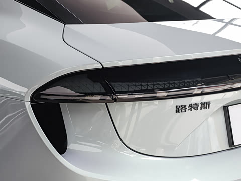 2026�� 600 SE 5��