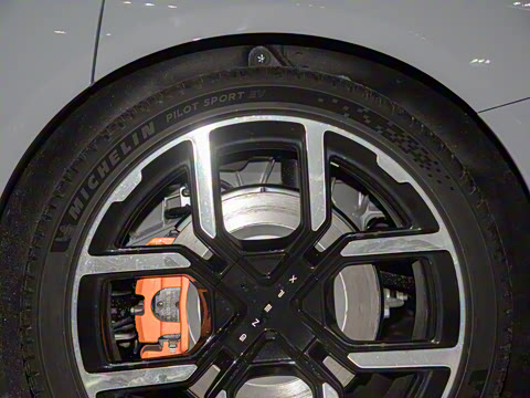 2025�� 702 ������ Ultra