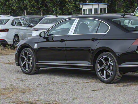 2025�� �Ŀ��� ������ 330TSI DSG������