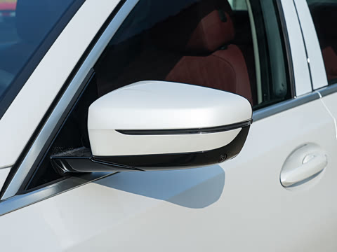 2026�� 325i M�˶���װ