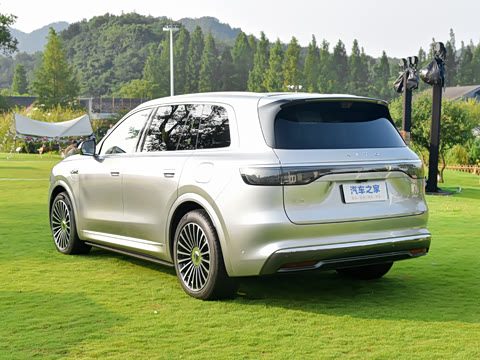 2025�� ���� Ultra ����������