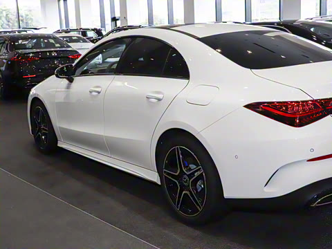 2025�� �Ŀ� CLA 220