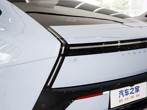 2025�� 702 ������ Ultra