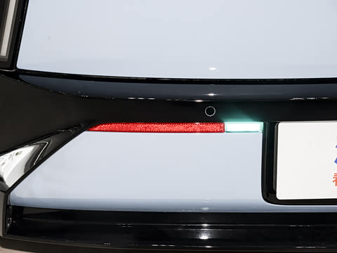 2025�� 702 ������ Ultra