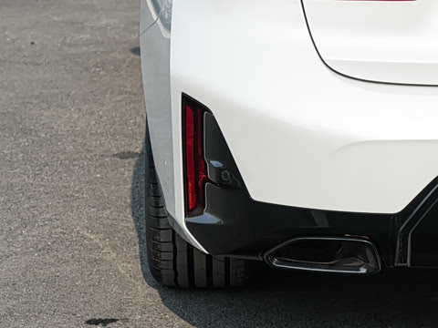 2026�� 330i M�˶���ҹ��װ