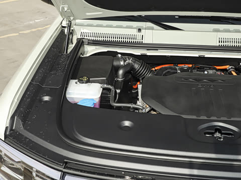 2025�� 210KM ����Ultra��