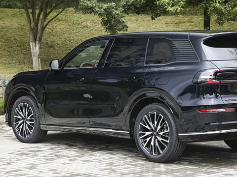 2025�� 215�����콢PLUS