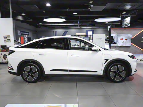 2025�� 735MAX 175kW