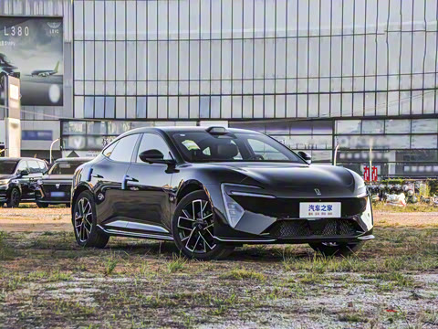 2025�� Ultra���̰�