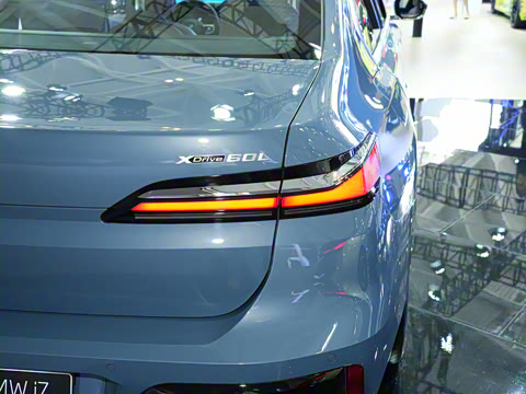 2023�� xDrive60L M�˶���װ