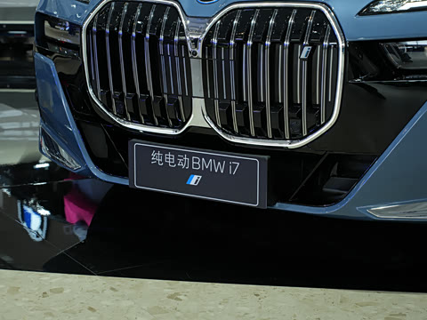 2023�� xDrive60L M�˶���װ