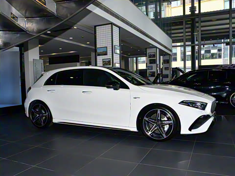 2025�� �Ŀ� AMG A 35 4MATIC