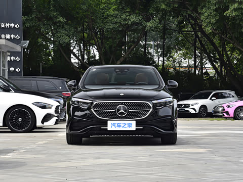 2026�� �Ŀ� E 300 �����˶���
