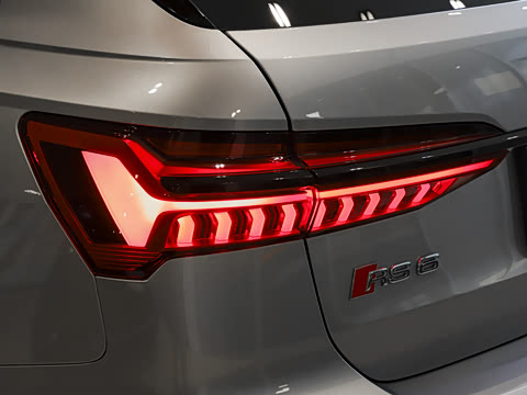 2025��  RS 6 4.0T Avant performance