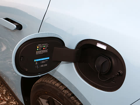 2025�� EV 701KM�����״�������