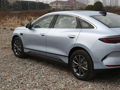 2025�� EV 545KM��Խ��