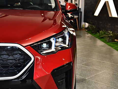 2025�� sDrive25i M�˶���װ