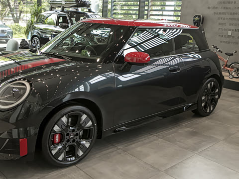 2026�� JOHN COOPER WORKS
