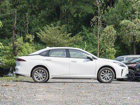 2026�� �� ���е�ض��İ�