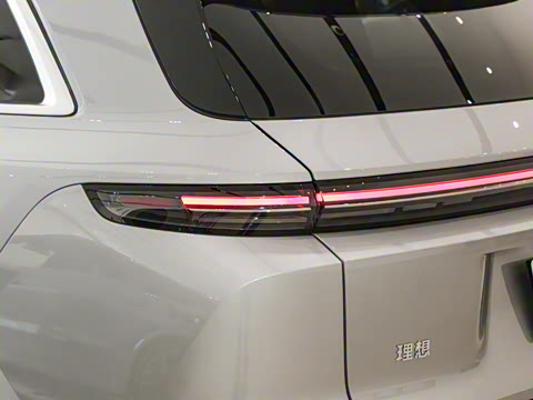 2025�� Pro ���ܻ��°�