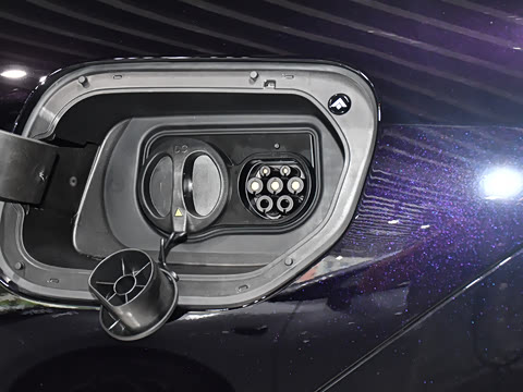 2025�� 670 Max��