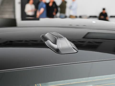 2027�� 740L �����