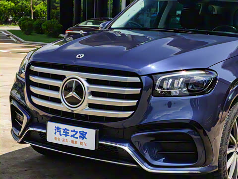 2025�� GLS 450 4MATIC ������