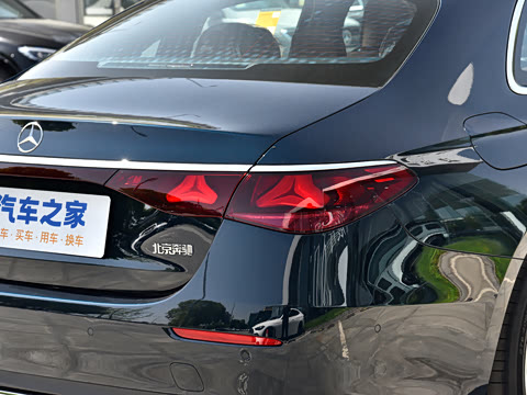 2026�� �Ŀ� E 300 L ������