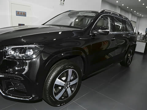 2026�� GLS 450 4MATIC �����